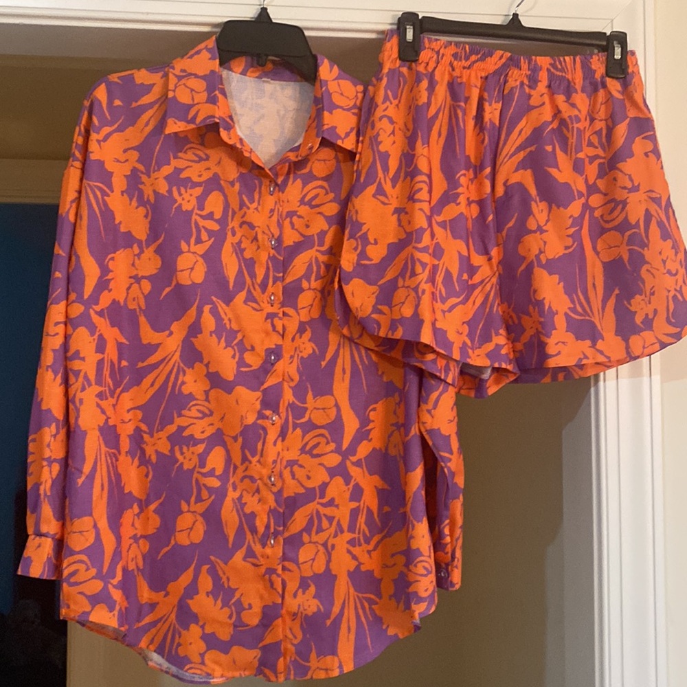 NWOT Purple Orange Ladies Long Sleeve Button Down w/match Shorts wPockets Sz L